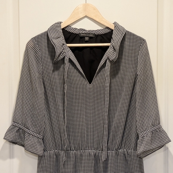 EUC Banana Republic M Houndstooth Fully Lined Ruffle Collar Dress with Pockets - Picture 2 of 10
